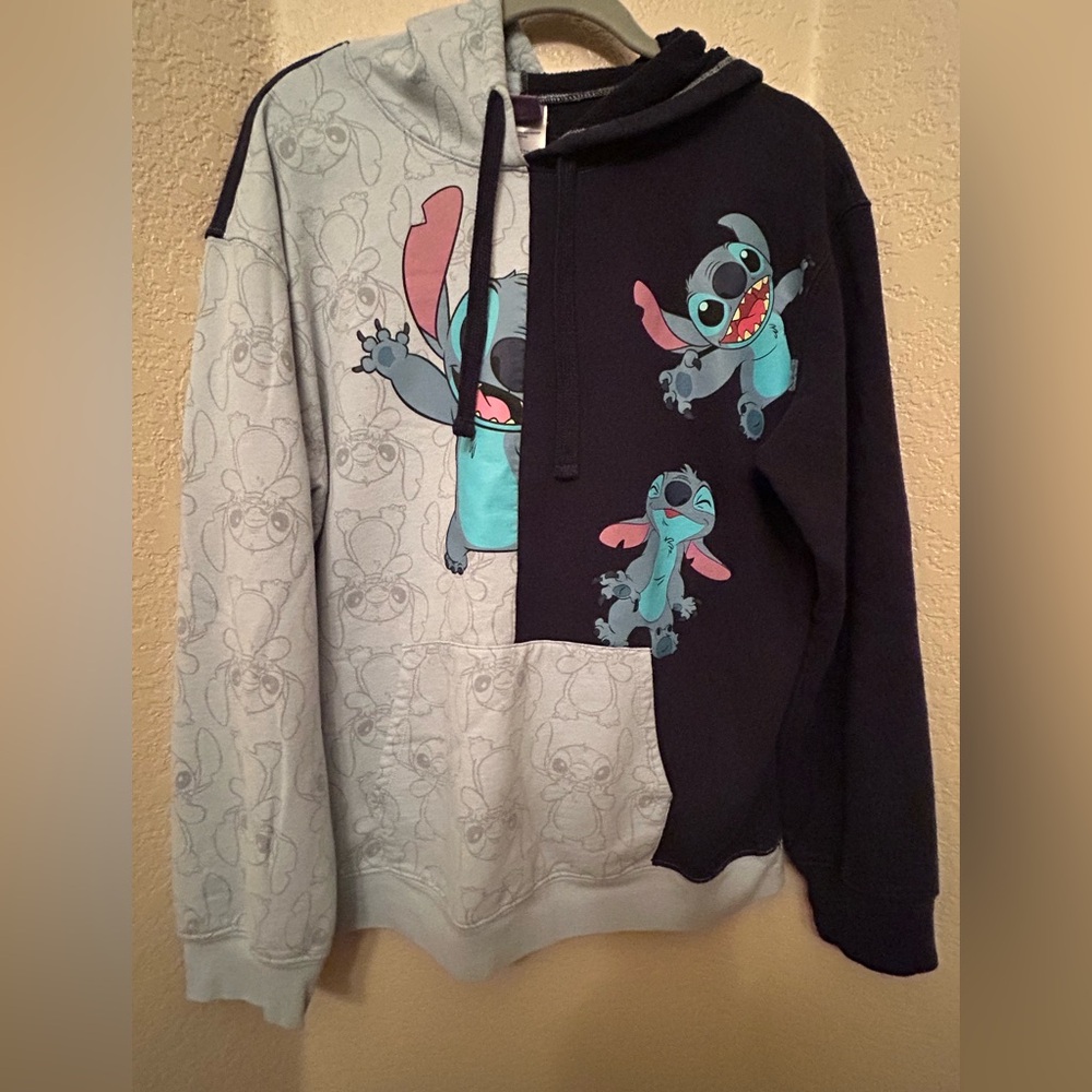Disney Lilo & Stitch Juniors Preloved Pullover Hoodie, Size XL (15-17)